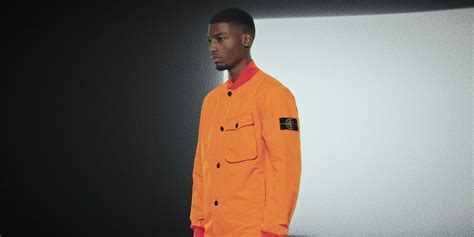 La primavera fluo di Stone Island 